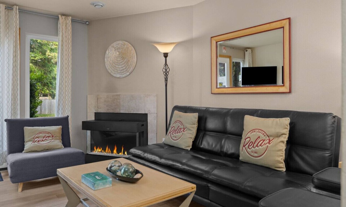 Downtown Cannon Beach Villa | 3 Orca Bay: Cozy Town Home | Walk to Beach | Dog-Friendly