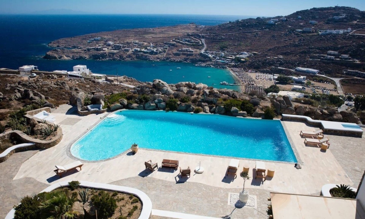 Paraga Villa | Chef included by Fantasia Villas: Paradiso Villa 17 bedrooms