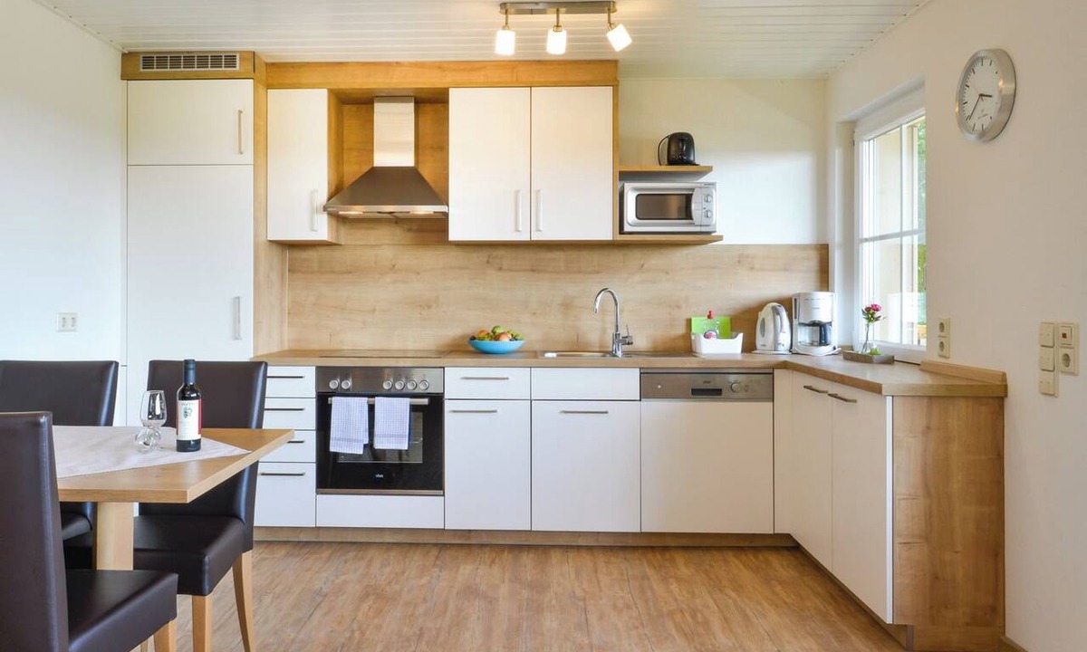 Opfingen Apartment | Doppelzimmer mit Dusche/WC und Terrasse