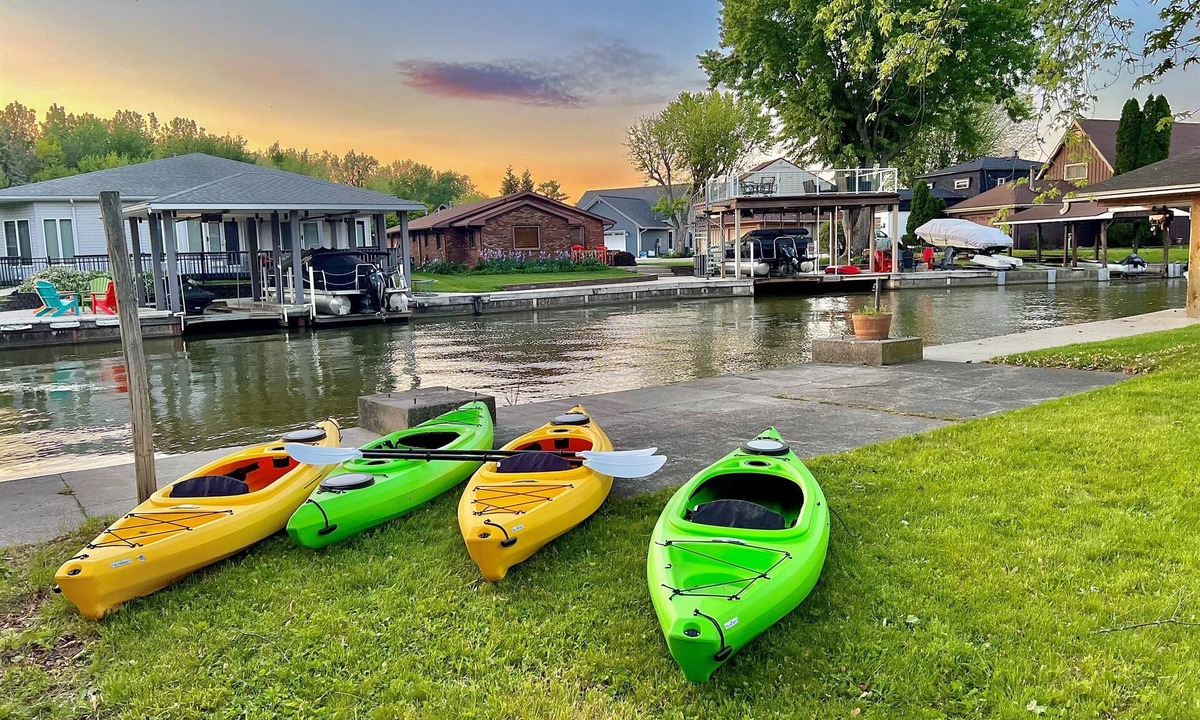 Lakeview Cabin | Island Time on Seminole, firepit, free golf cart, water access