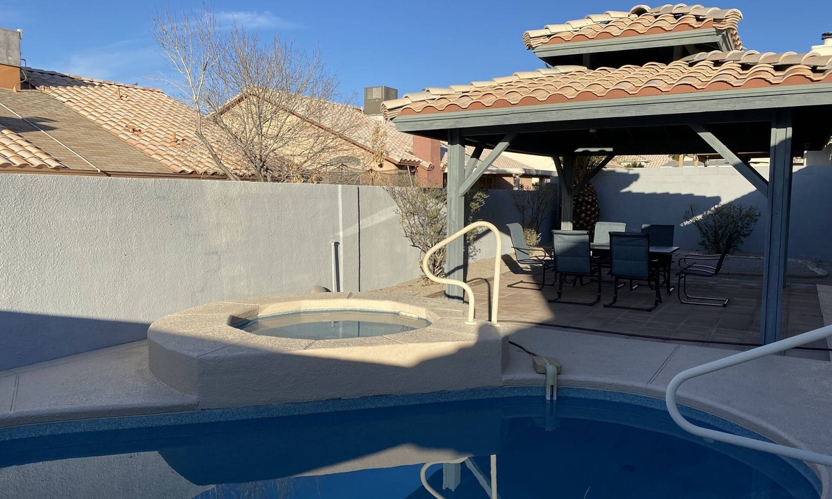 Foothills House | The home features: pool, hot tub and pool table. STR19-00109