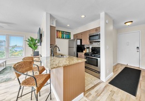 Beach Service Included-Pet-friendly, Walk to Beach! Sandpiper Cove 1025! in Destin