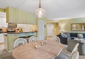 Free Golf at Bear Trap Dunes and MORE! 2 Bedroom 2 bath. first floor Sea Colony West unit with a beautiful view of the lake. in Bethany Beach