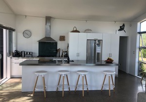 Sun drenched, fully fenced, relaxing family home in Omaha Beach