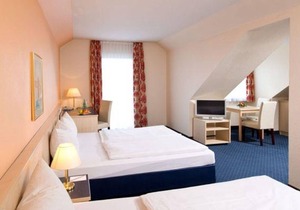 Triple room - Flexible rate with breakfast - ACHAT Hotel Leipzig Messe in Leipzig