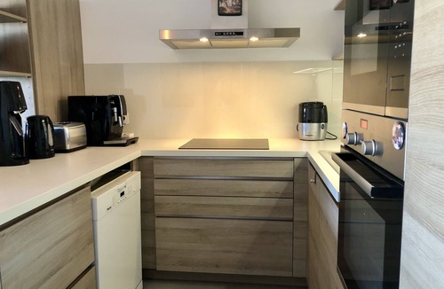 Le Rouet Apartment | Appartement en Étage Élévé Avec Terrasses