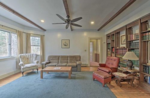 Tisbury House | Easy Access to Beaches: Vineyard Haven House