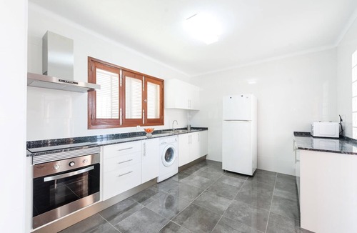 Can Picafort House | ELIANTO - Wonderful beach house near the sea with several furnished terraces perfect to en