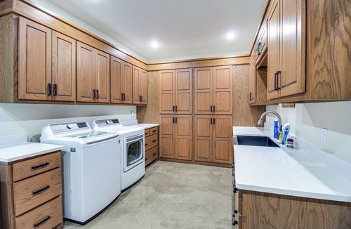 Lawrence County House | Great for Groups: Family Creekside Home in Loretto
