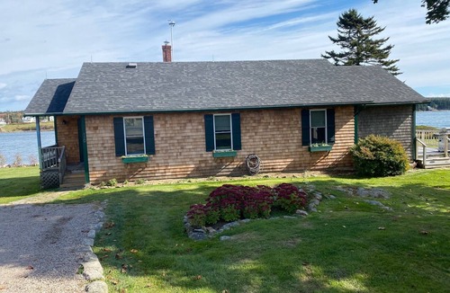 Winter Harbor House | Guptill Cottage oceanfront with views of Acadia National Park