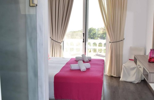 Lefkos Hotel | Lefkorama
