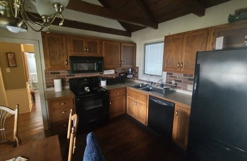 Richfield Cottage | Relaxing cottage close to Cuyahoga State Park with EV-charger