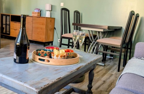Chantilly Apartment | Serenity Family House - Your haven of peace for family and friends in Chantilly