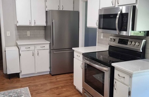 Hazelwood House | Spacious, pet-friendly, 2-bedroom house close to Portland Airport