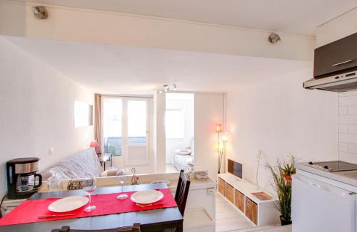 Deauville Apartment | Studio Les Marinas-9 by Interhome