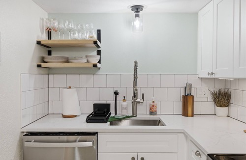 Piedmont Apartment | Stylish and spacious 2-bedroom apartment in NE Portland!