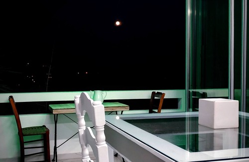 Perama Apartment | Suite of light rooms with panoramic mountain view