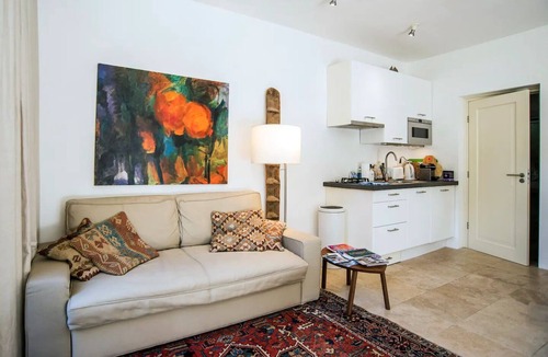 Amsterdam City Centre Apartment | THE PERFECT STUDIO IN A CANAL HOUSE IN THE HEART OF OLD AMSTERDAM