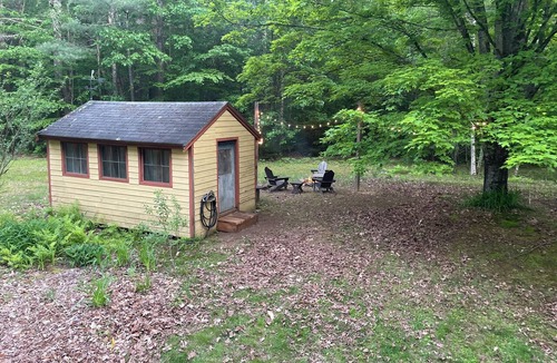 Epping RV Rental | This one room camping cabin is a great alternative to a tent camp site.