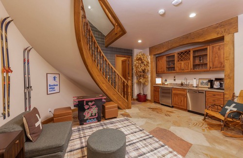 Four O'Clock House | True Ski-in Ski-out Estate, Luxury Suites, hot tub, gaming. AMAZING Home and Location!