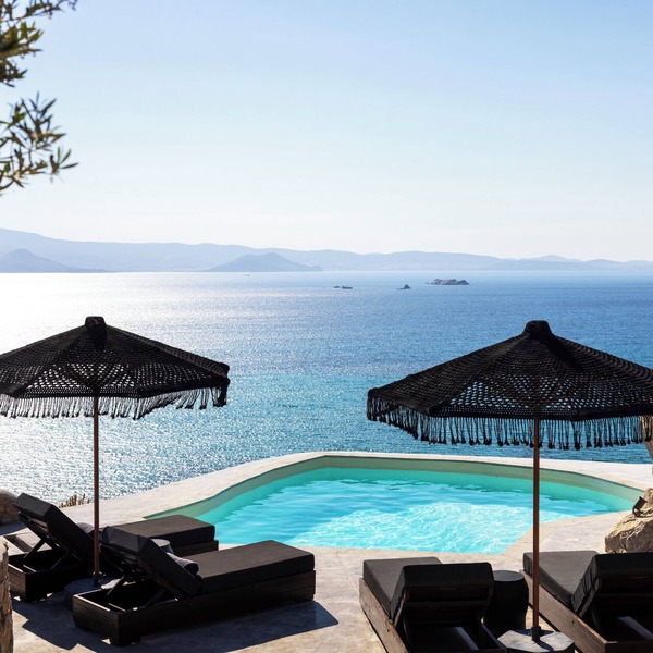 The White Stone & Art Villa, seaside, luxury, sublime endless view in Plaka