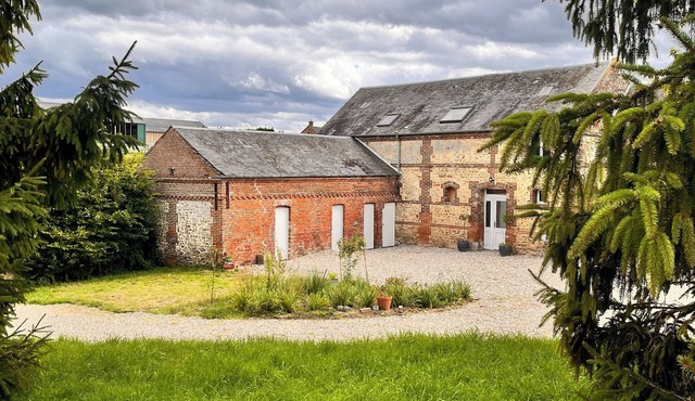 4-bedroom apartment in the countryside between Beauvais (25kms) and Rouen (50kms) in Saint-Quentin-des-Pres