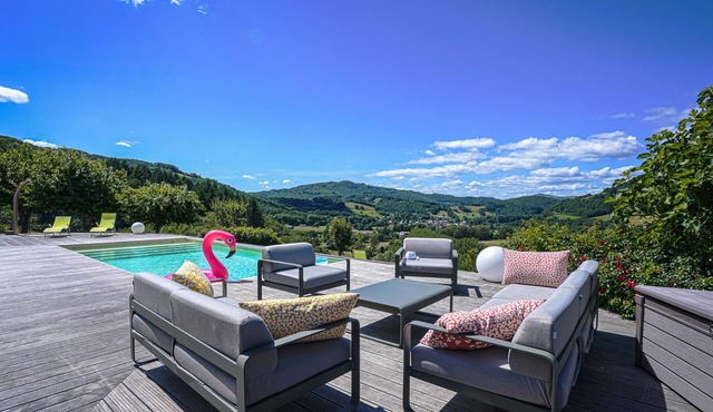 5-star villa with a pool available from August 29 to September 5 in Sainte Eulalie d'Olt