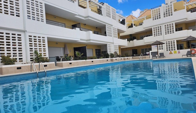 Amazing & Modern Apartment in Cabanas Beach with direct pool access (Sleeps 4) in Cabanas