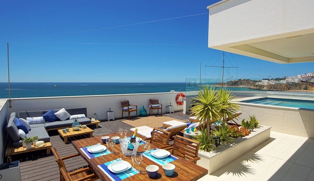 Amazing villa in a perfect environment - Sea view - Heated Pool (NEW) in Albufeira