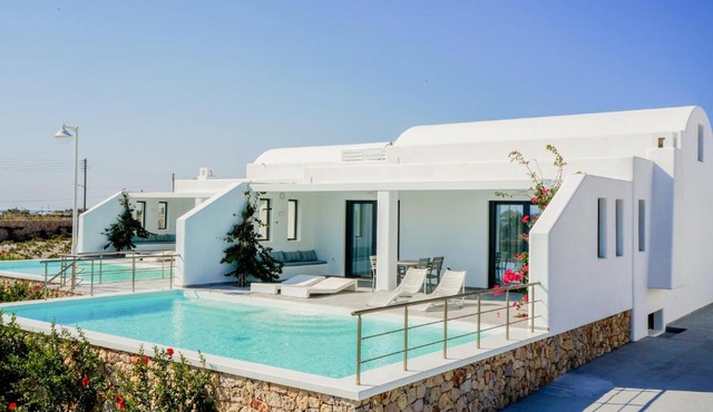 Antoperla Perivolos Homes & Villas in Perivolos