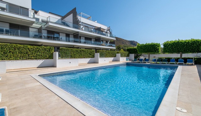 Apartment 'Boquer' with Shared Pool, 2 Private Terraces and Wi-Fi in Pollença