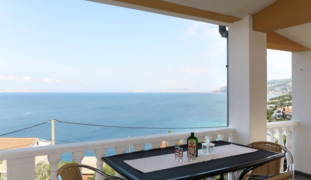 Apartment Daniel by Interhome in Karlobag