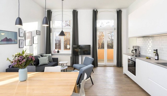 Apartment (110sqm) with 3 Bedrooms & Balcony in Mitte / Wedding (Berlin)
