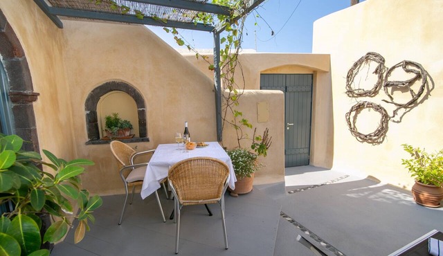 Apartment in A Hotel 'Fireplace' with Wi-Fi and Air Conditioning in Finikia