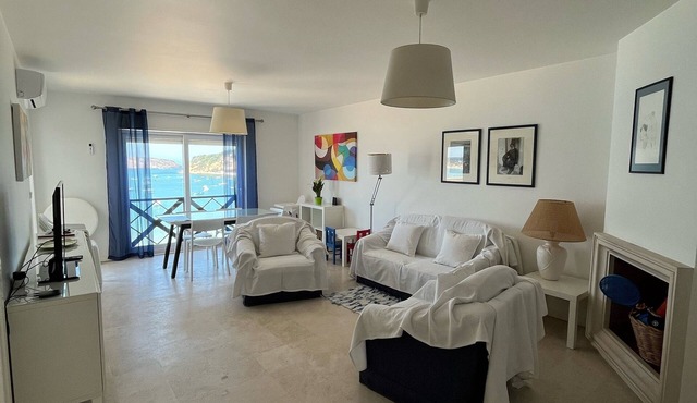 Apartment with Stunning Beach View, Very Cozy and Comfortable in SÃO MARTINHO DO PORTO