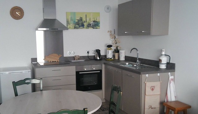 appart. 2-4 people. 200m from the lake and free shuttle. Ideal curists and family in Bozel