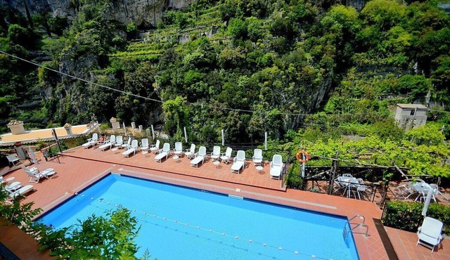 Appartamento Ulisse G: A characteristic cottage surrounded by the greenery. in Ravello