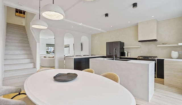 Awe Inspiring - Modern 3BR Home in Pittsburgh