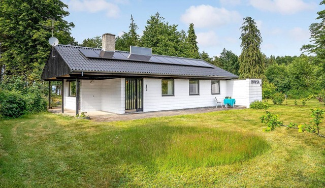 Awesome home in Knebel with kitchen in Knebel