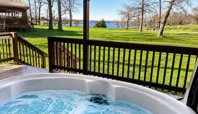 BASShole on Lake Fork - Waterview - Boat Ramp - Hot Tub in Quitman