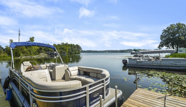 Bayside Beach House, Hot tub, Sauna, EV charger in Browns Lake