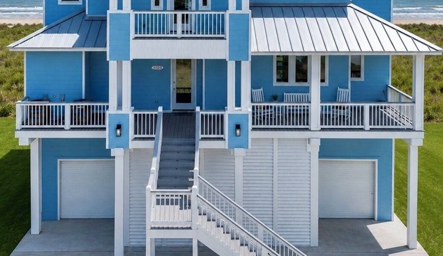 Beachfront NEW Luxury Build-4B, 4.5B, Elevator, near Surfside Beach, Freeport TX in Freeport