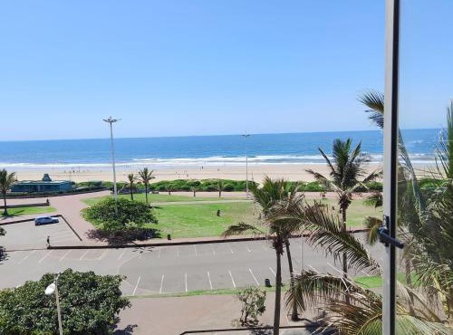 Beachfront stay - Ocean Views in Durban