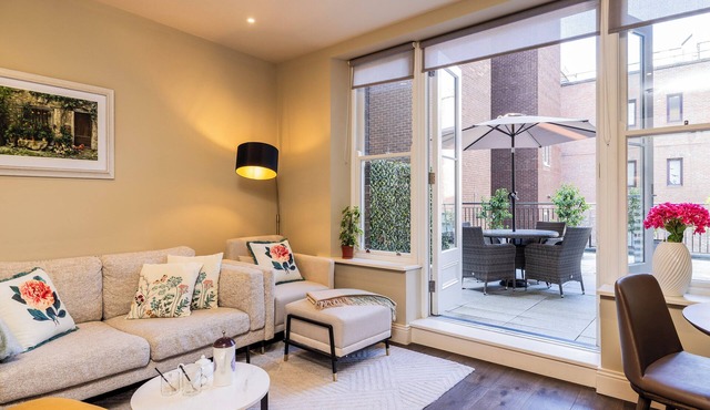 Beautiful 5 star 2 Bed Apartment in Dublin City Centre with terrace in Dublin