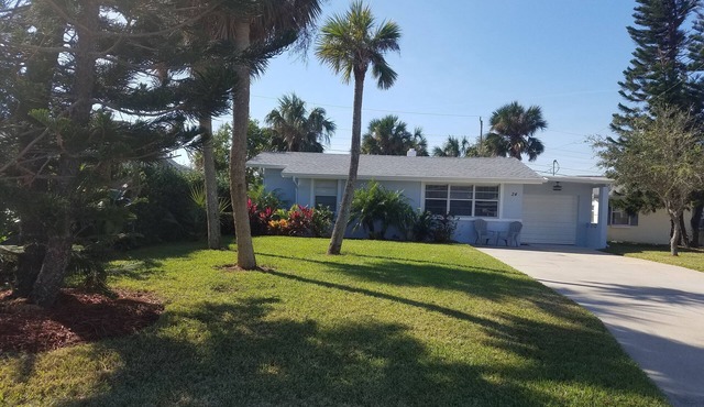 Beautiful Beach House 🏖 Few steps from the beach 👣 in Ormond Beach
