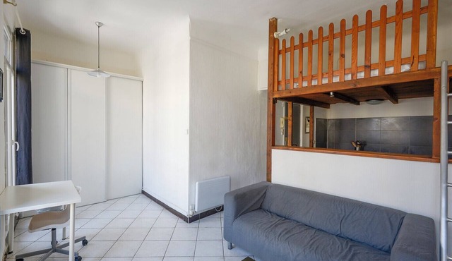 Beautiful studio - view on Notre-Dame de la Garde in Marseille