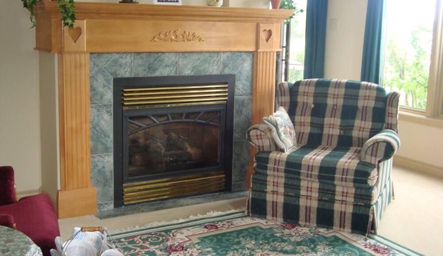 Belleview Beach House cottage with more than 1500 feet waterfront beach.... in Murray Harbour