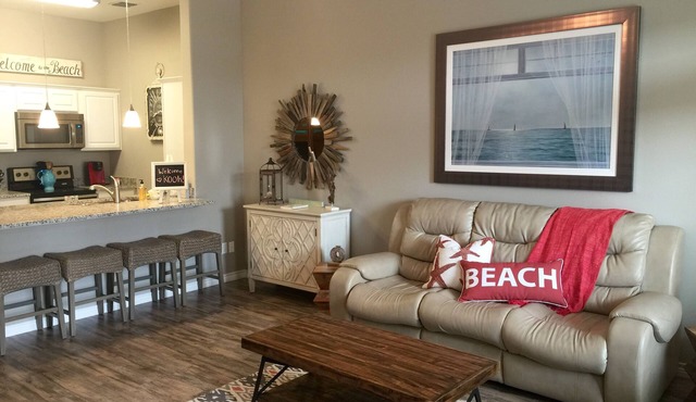 Best pool on the Island! Walk to beach! & 10/10 Rated! in Corpus Christi