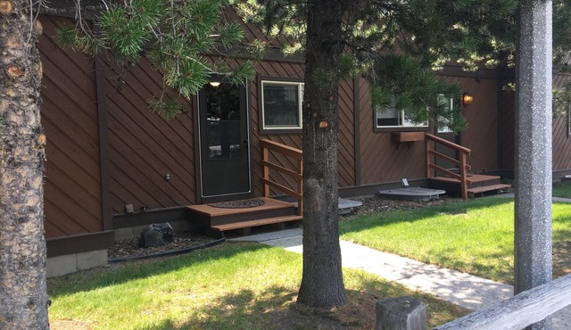 Big Sky Escape - West Yellowstone Townhome in West Yellowstone