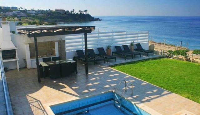 Blue Coral Beach Villas in Paphos